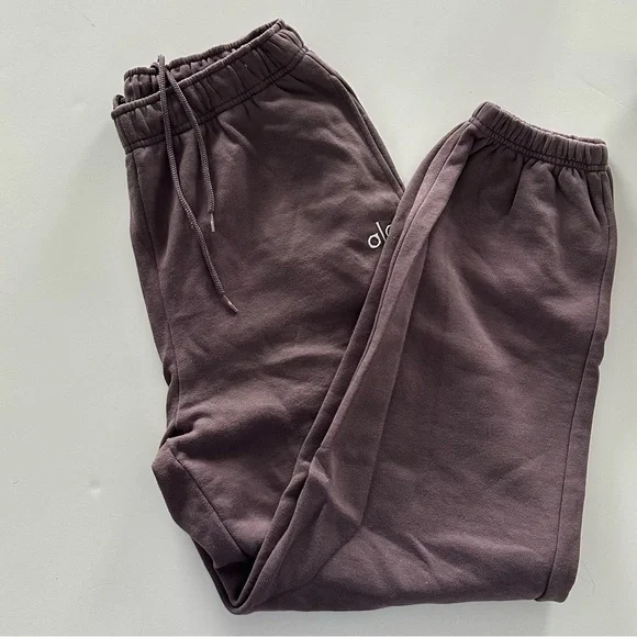 ALO Yoga Raisinette Accolade - Picture 2 of 5